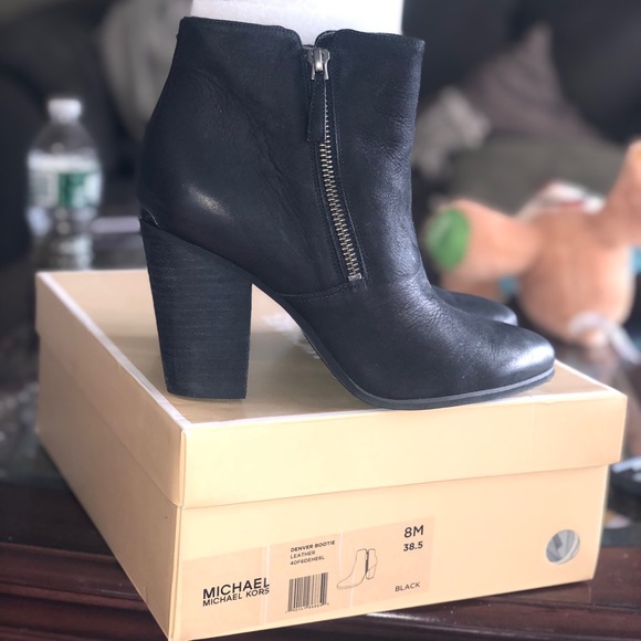 Michael Kors Denver Bootie size 38.5 - Picture 1 of 3